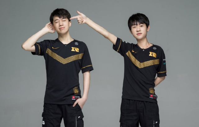 及教练本人 及教练本人