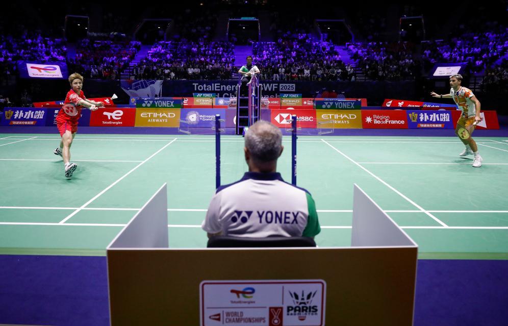 而在器材方 而在器材方