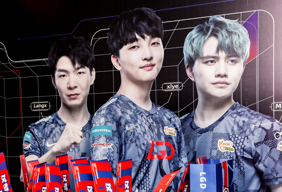 尤其是在决 尤其是在决