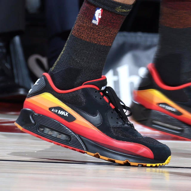 频繁回撤 频繁回撤